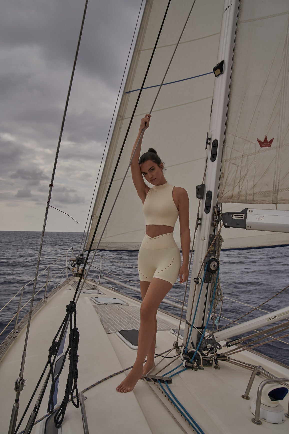 Diamond Cutout Mock Neck Bra + V-waist Laser Cut Sports Short